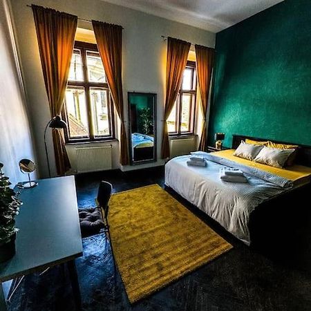 Апартаменти Cozy & Charming Apt. Downtown Тімішоара Екстер'єр фото